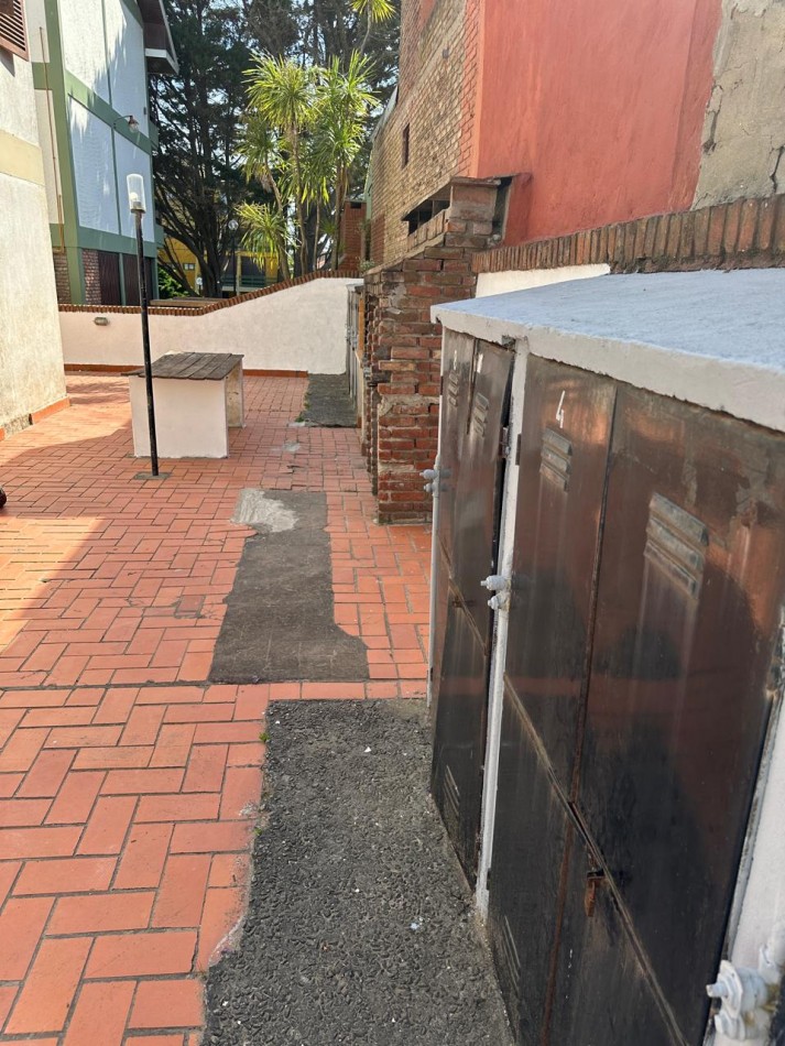 OPORTUNIDAD VENTA  DEPARTAMENTO 3 AMB CON COCHERA A 100 MTS DEL MAR!!