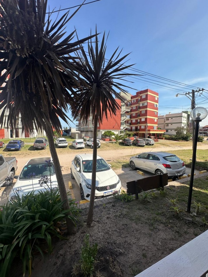 OPORTUNIDAD VENTA  DEPARTAMENTO 3 AMB CON COCHERA A 100 MTS DEL MAR!!