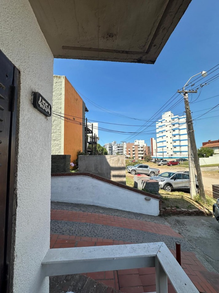 OPORTUNIDAD VENTA  DEPARTAMENTO 3 AMB CON COCHERA A 100 MTS DEL MAR!!