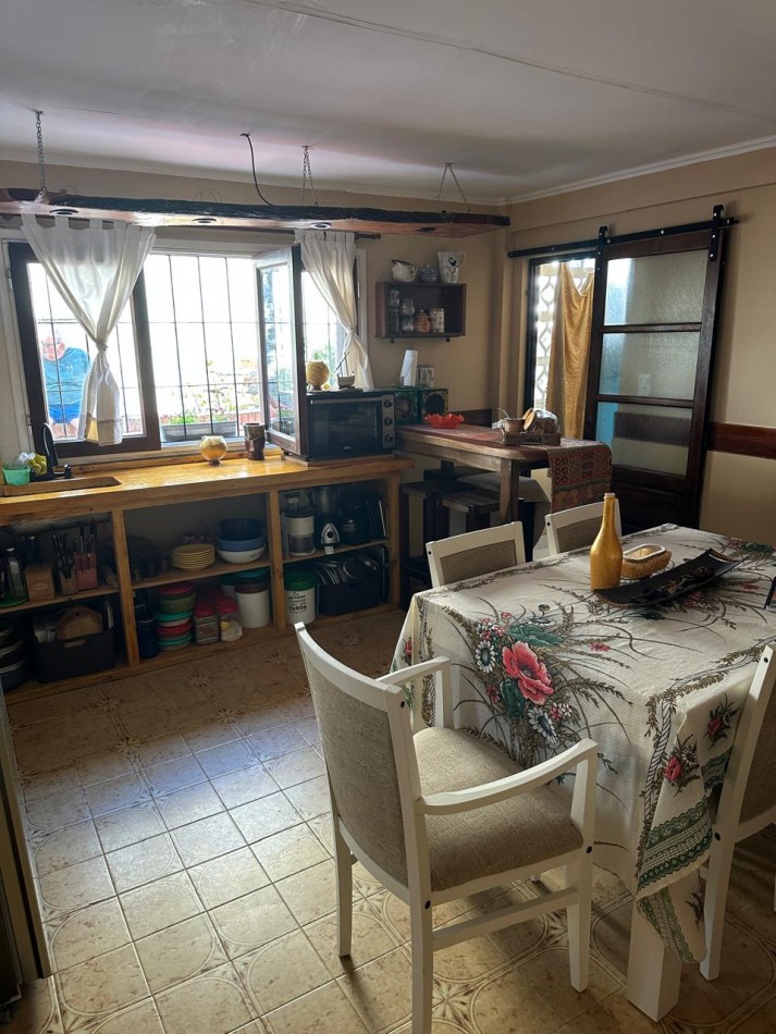 OPORTUNIDAD VENTA  DEPARTAMENTO 3 AMB CON COCHERA A 100 MTS DEL MAR!!