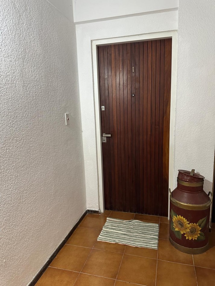 OPORTUNIDAD VENTA  DEPARTAMENTO 3 AMB CON COCHERA A 100 MTS DEL MAR!!
