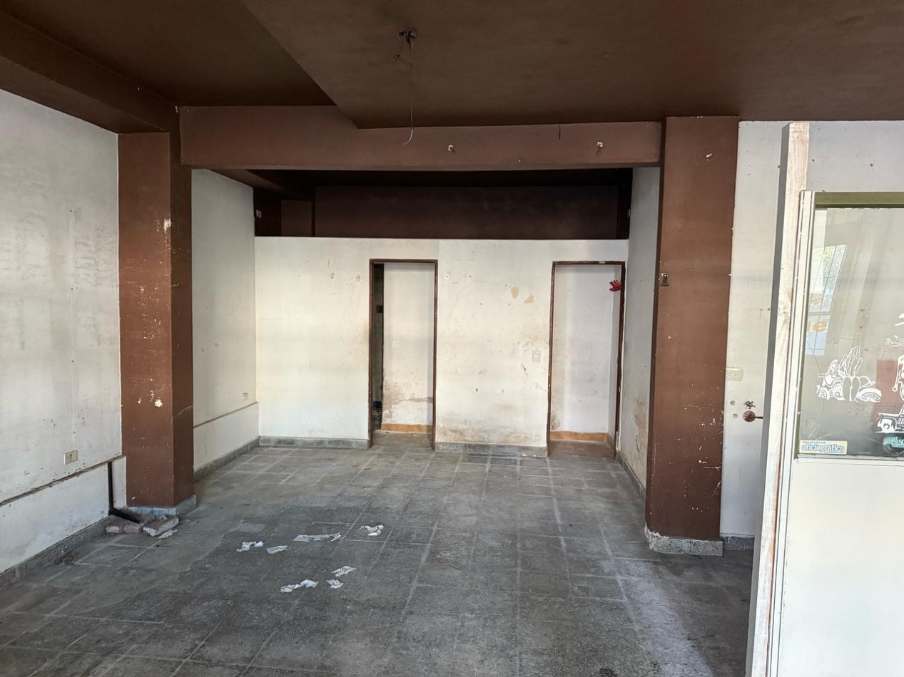 VENTA LOCAL COMERCIAL EN SANTA TERESITA SOBRE AV4