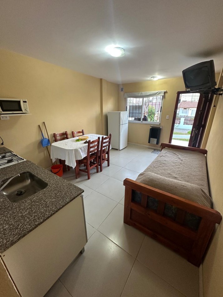 DEPARTAMENTO 2 AMBIENTES CON GAS NATURAL