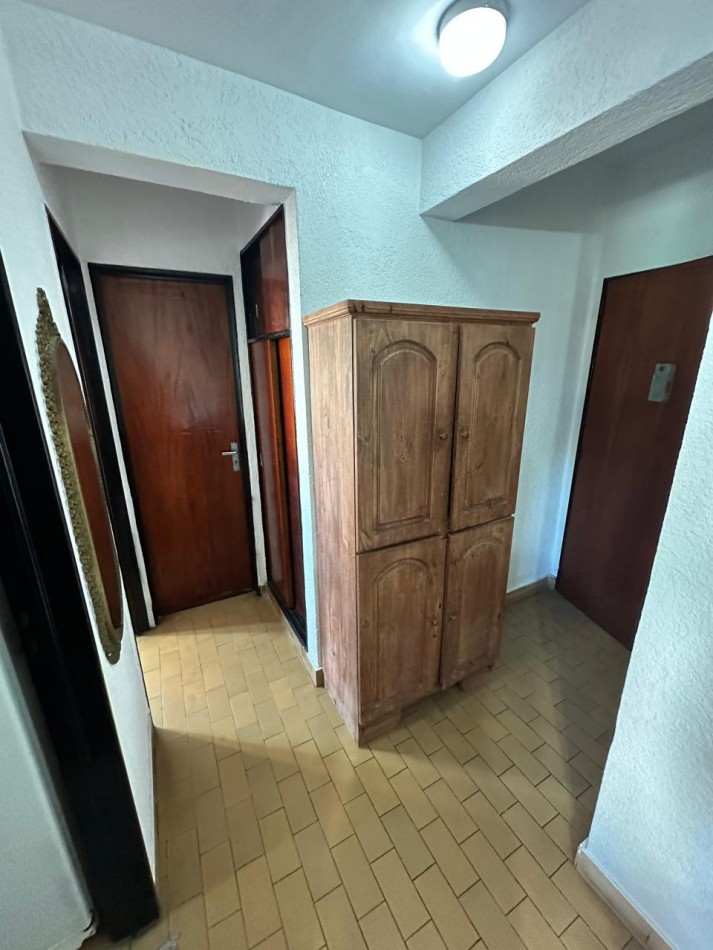 DEPARTAMENTO 2 AMBIENTES ZONA CENTRO CON COCHERA FIJA