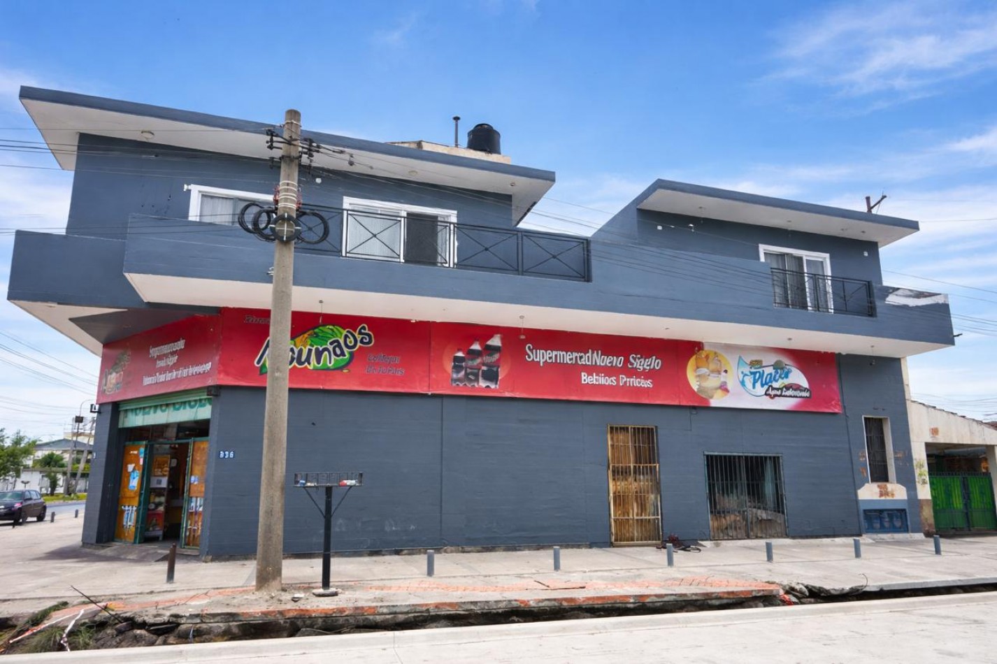 VENTA LOCAL COMERCIAL CON VIVIENDAS