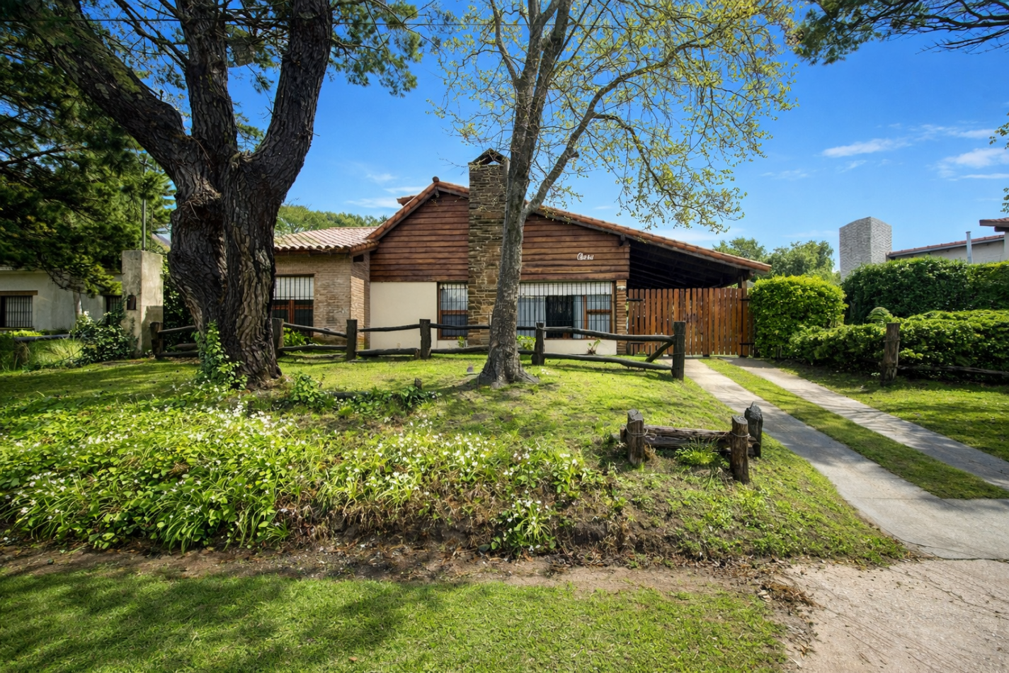 CHALET EN VENTA CON GAS NATURAL EN VILLA GESELL