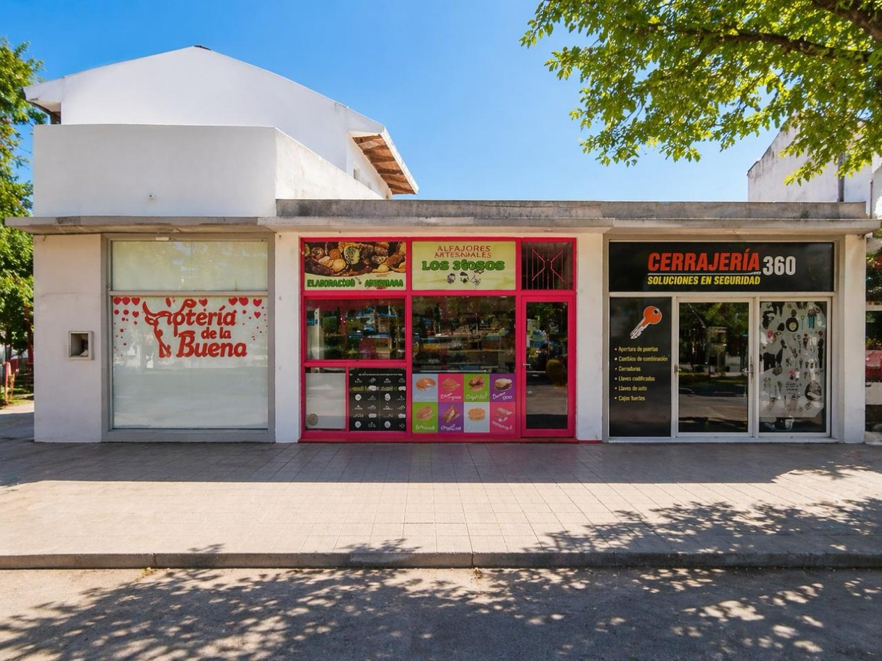VENTA DE LOCAL COMERCIAL CON VIVIENDA ZONA CENTRO