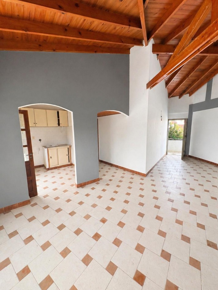 VENTA DE LOCAL COMERCIAL CON VIVIENDA ZONA CENTRO