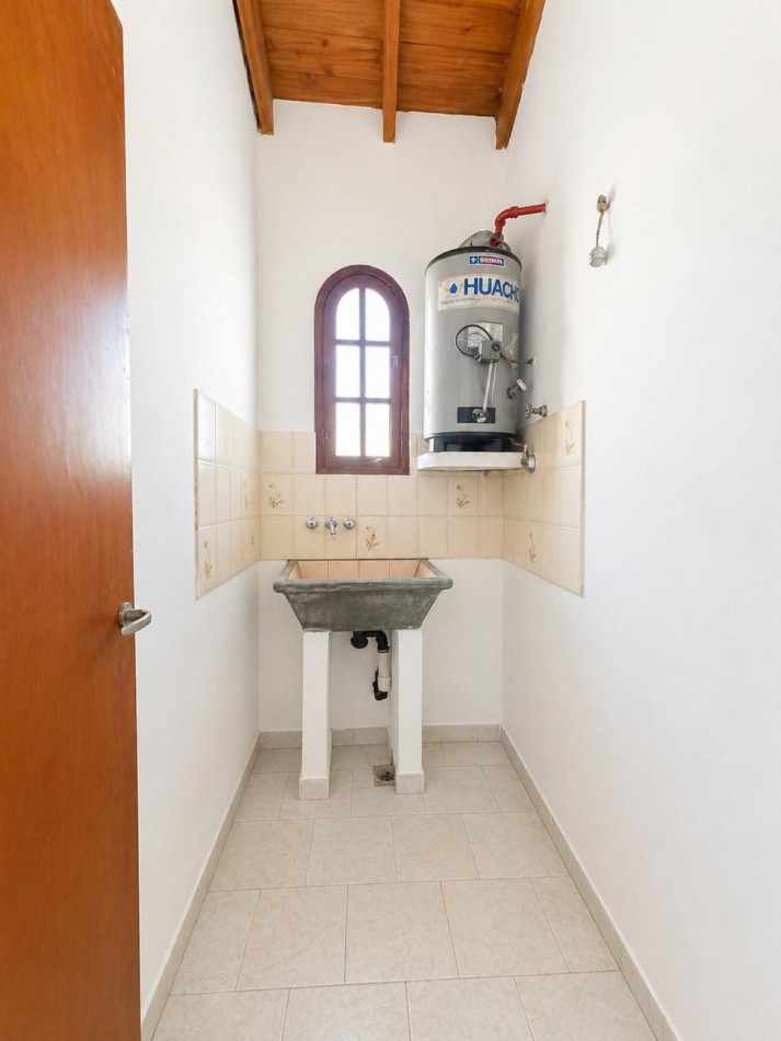 VENTA DE LOCAL COMERCIAL CON VIVIENDA ZONA CENTRO