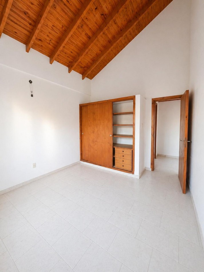VENTA DE LOCAL COMERCIAL CON VIVIENDA ZONA CENTRO