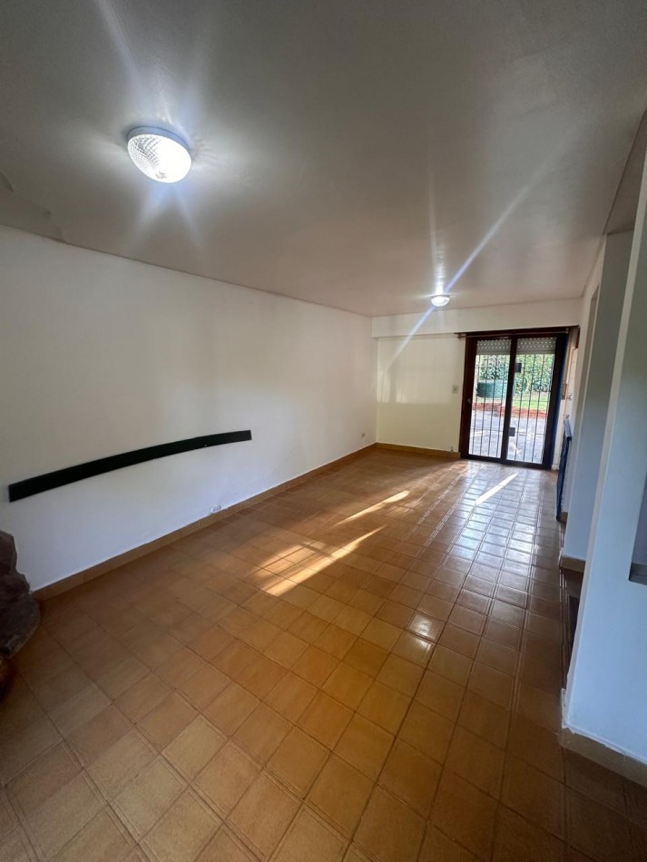 CASA 4 AMBIENTES CON GAS NATURAL ZONA NORTE 