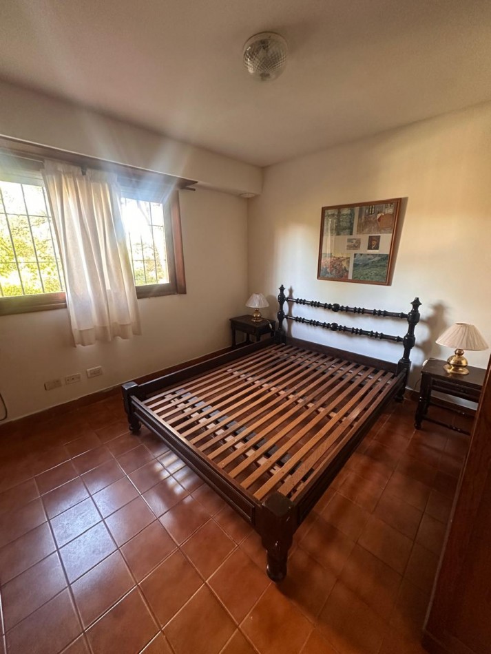 CASA 4 AMBIENTES CON GAS NATURAL ZONA NORTE 