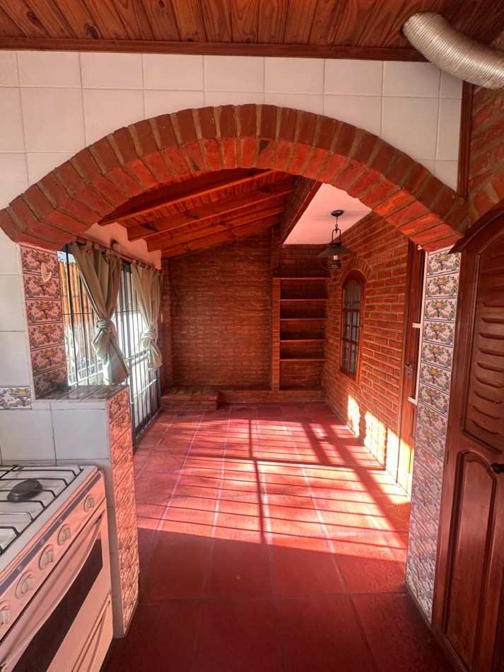 CASA 4 AMBIENTES CON GAS NATURAL ZONA NORTE 