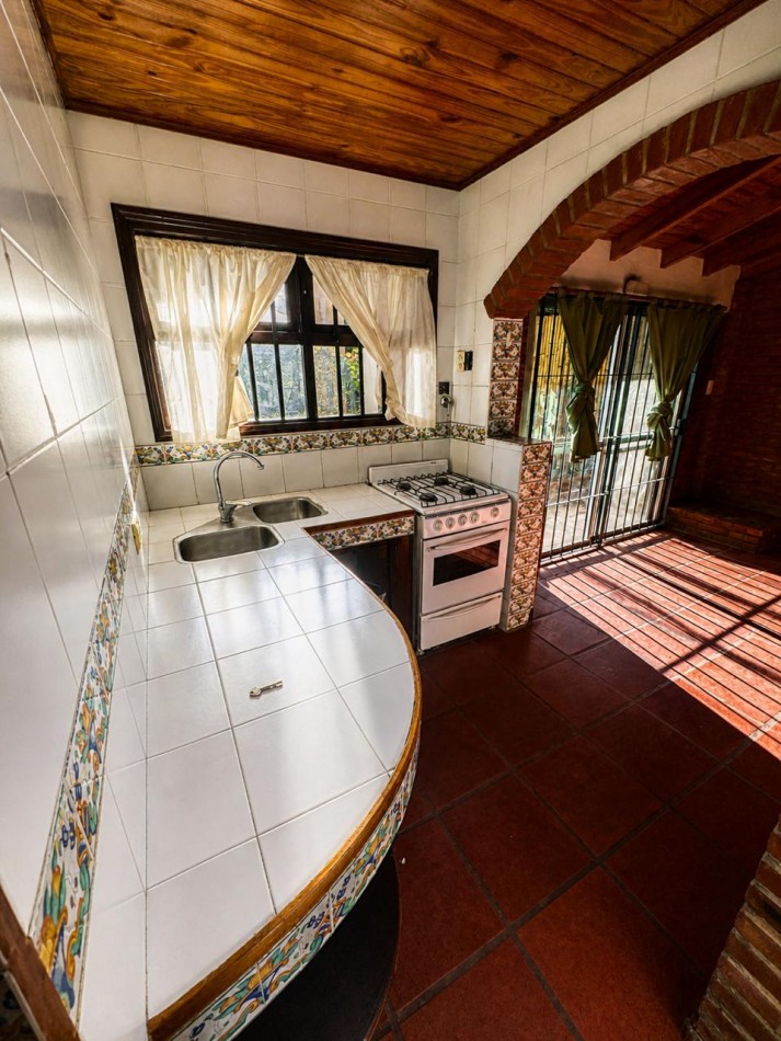 CASA 4 AMBIENTES CON GAS NATURAL ZONA NORTE 