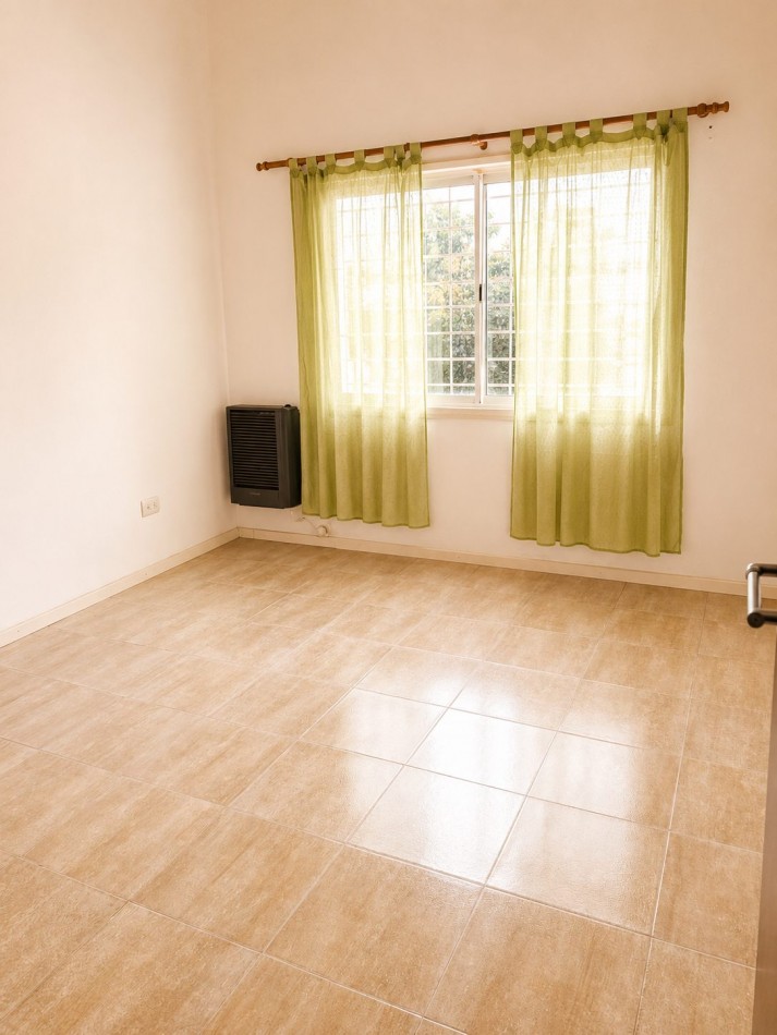  VENTA DUPLEX 3AMBIENTES CON COCHERA Y GAS NATURAL