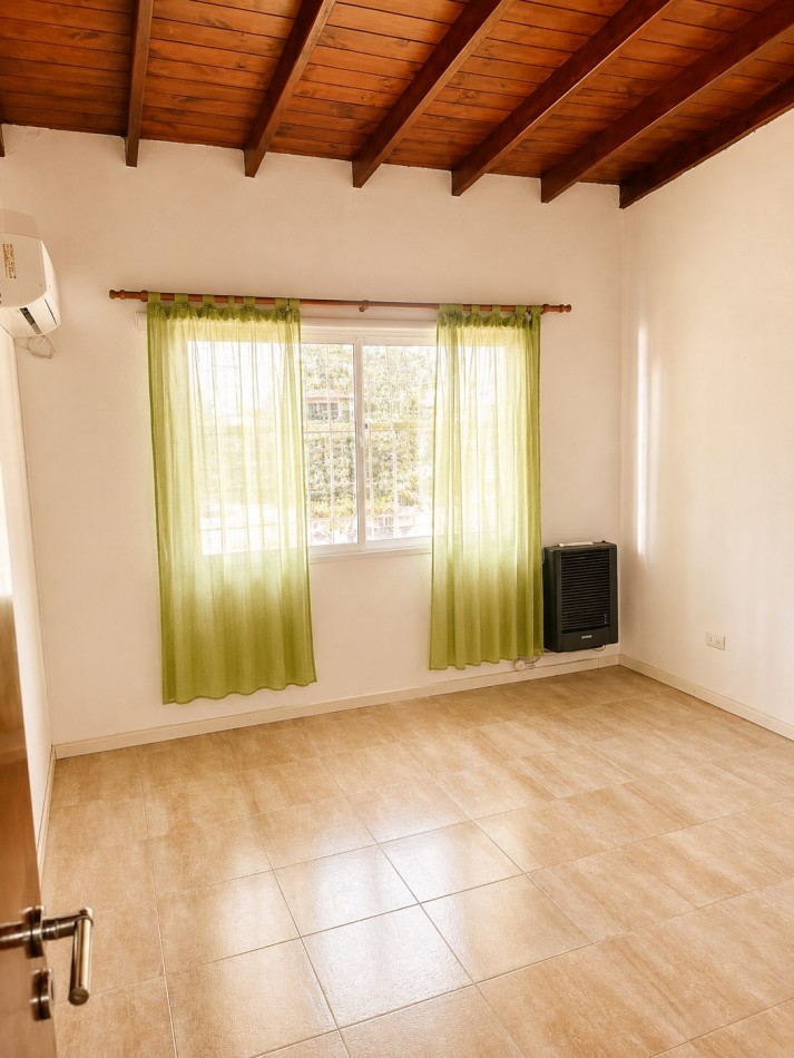  VENTA DUPLEX 3AMBIENTES CON COCHERA Y GAS NATURAL