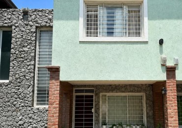  VENTA DUPLEX 3AMBIENTES CON COCHERA Y GAS NATURAL